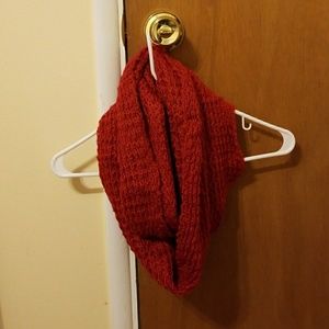 Red round scarf